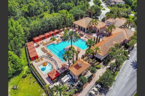 1371 Resort Style Dream Condo near Disney & Reunion